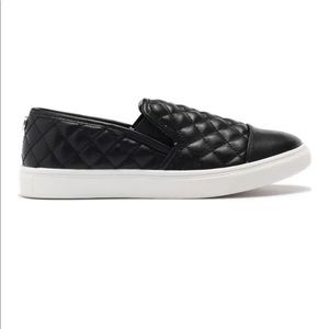 Steve Madden Black Slip On Zaander Shoes US Size 7